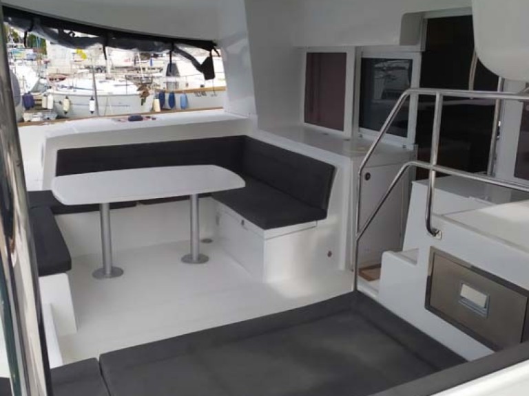 Louer Catamaran avec ou sans skipper Lagoon à Trogir