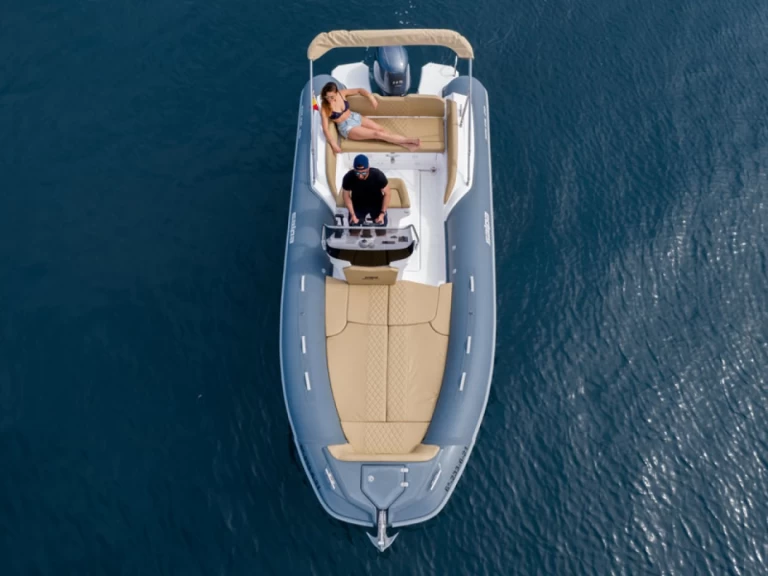 Location Semi-rigide Salpa avec permis