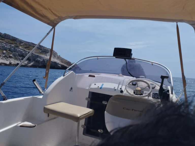 Louez un B2 Marine Cap Ferret 522 Open Sport à Marseille