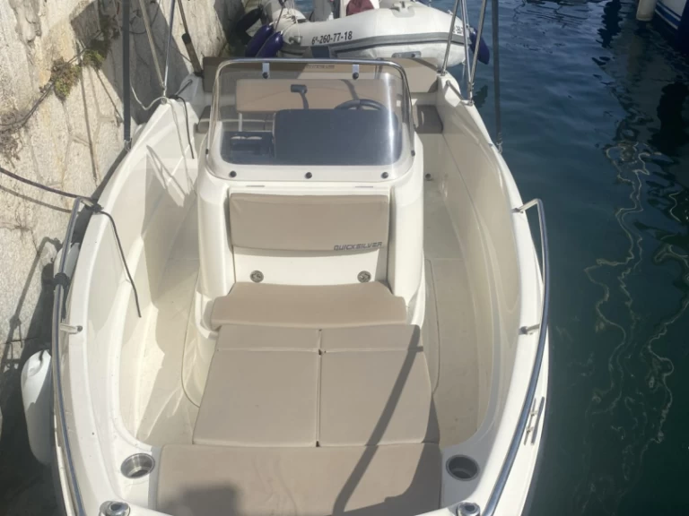 Louer Bateau à moteur avec ou sans skipper Quicksilver à Palma de Majorque