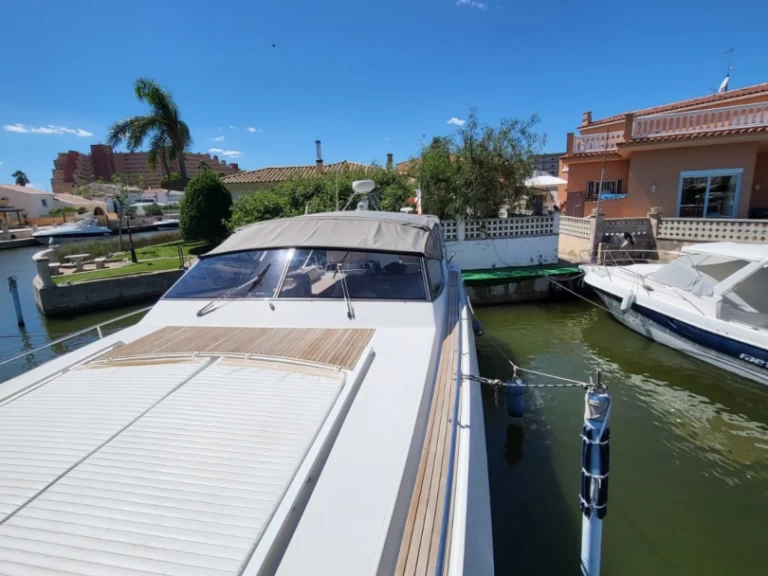Location à Roses - Technomarine Techno 55 sur SamBoat