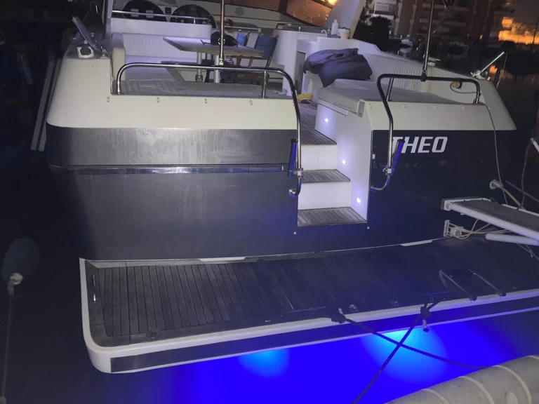 Location bateau Roses pas cher Techno 55