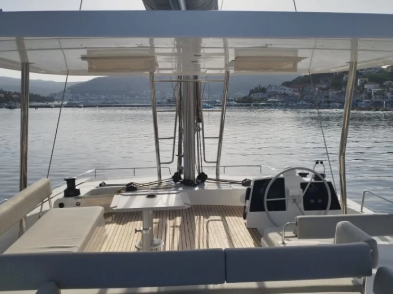 Catamaran à louer à Rogoznica au meilleur prix