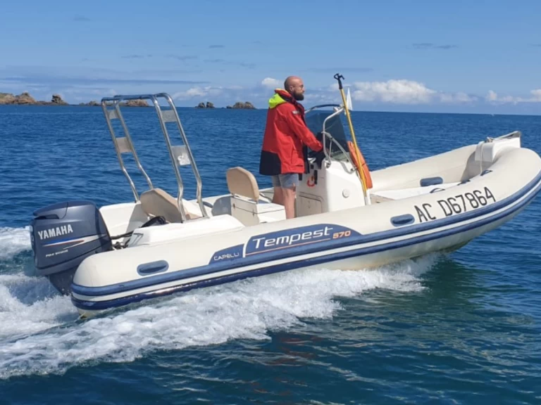 Semi-rigide à louer à Saint-Malo au meilleur prix