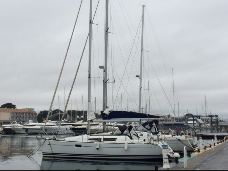 Jeanneau Sun Odyssey 36i a louer à Bormes-les-Mimosas