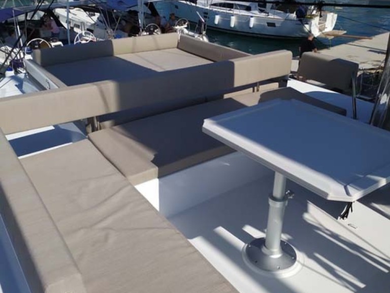 Bali Catamarans Bali 4.4 a louer à Trogir