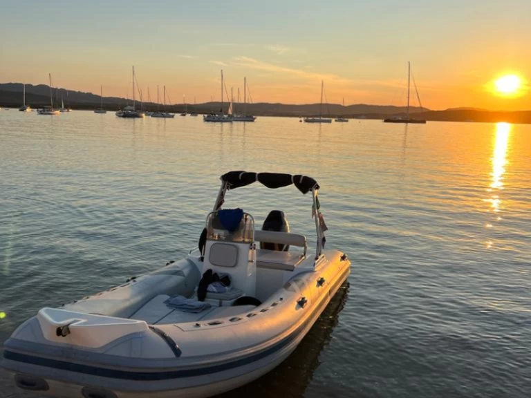 Location bateau Poltu Quatu pas cher 650