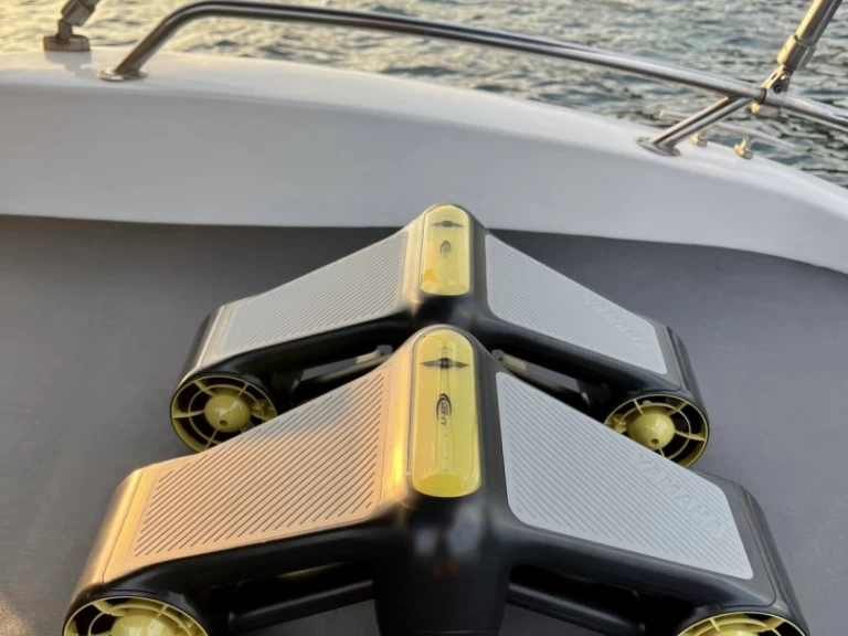 Semi-rigide à louer à Cannes au meilleur prix