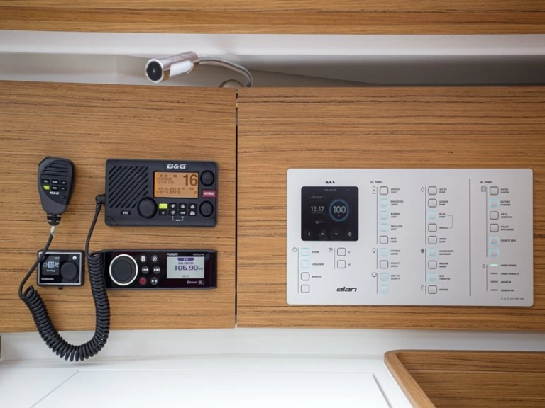 Louez un Elan Impression 45 à Baška Voda