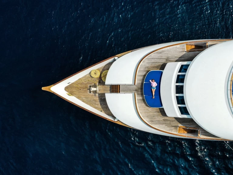 Custom Made MY Honors Legacy a louer à Malé