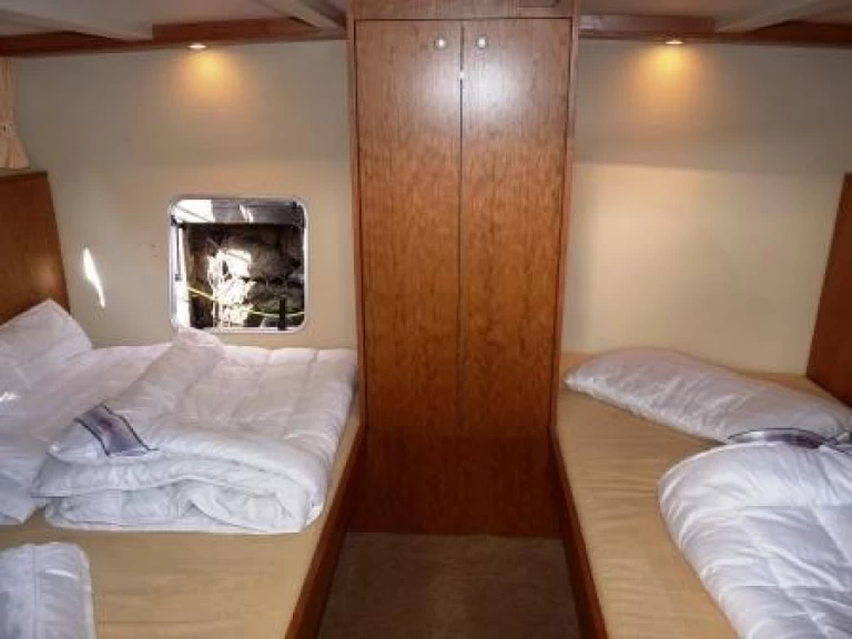 Location bateau Concordia 92 AC "Pepe & King Arthur" à Zehdenick sur Samboat