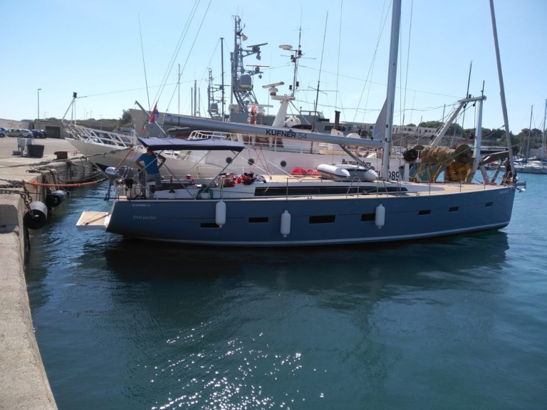 D&D Yacht D&D Kufner 54.2 a louer à Trogir