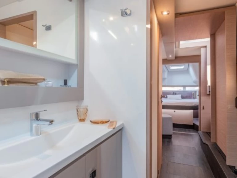 Location Catamaran Fountaine Pajot avec permis
