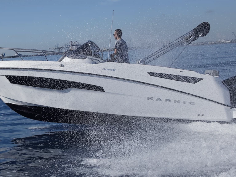 Louez un Karnic SL 602 à Les Issambres