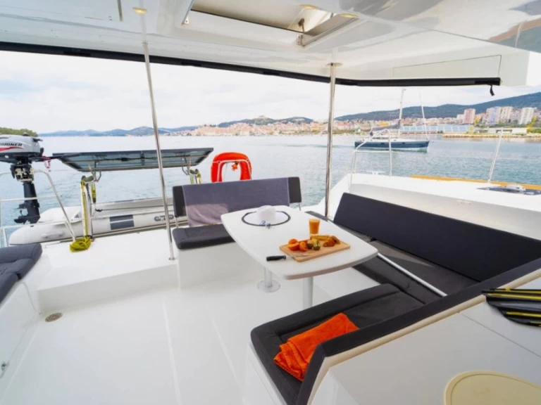 Location bateau Rogoznica pas cher Lagoon 450 F