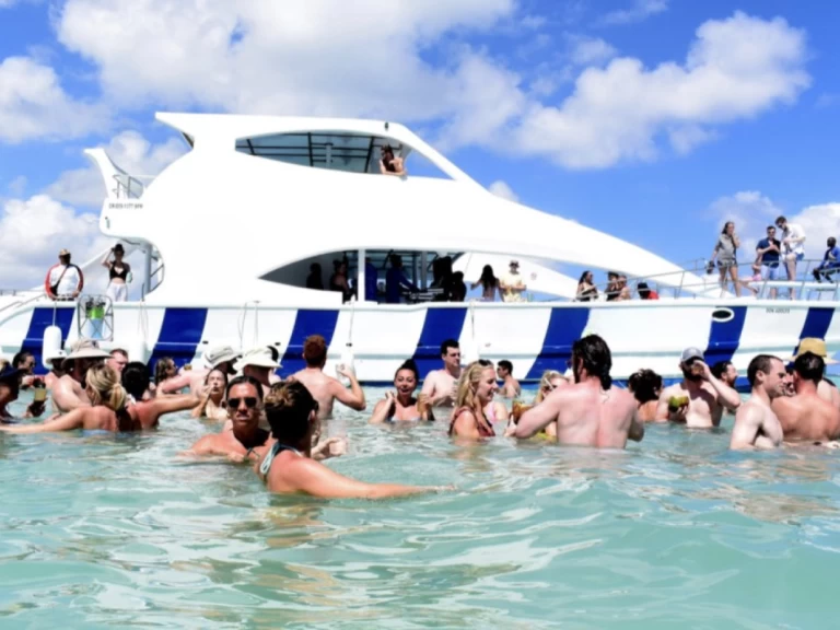 Location à Zona Turistica De Bávaro - Ocean Yachts Ocean Star 60.1 sur SamBoat