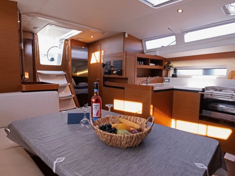 Location à Split - Jeanneau Sun Odyssey 490 sur SamBoat