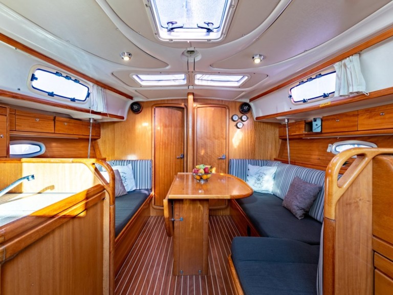 Location à Punat - Bavaria Cruiser 37 sur SamBoat