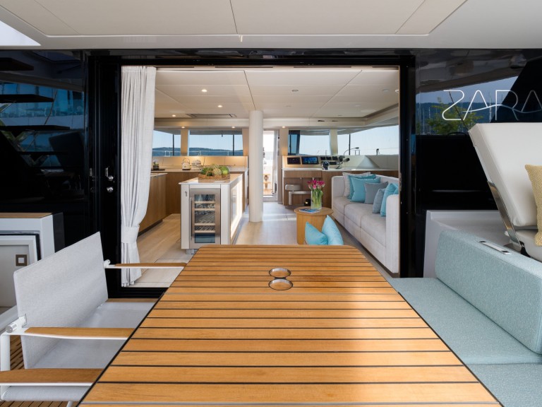 Louer Catamaran avec ou sans skipper Sunreef à Kaštel Gomilica