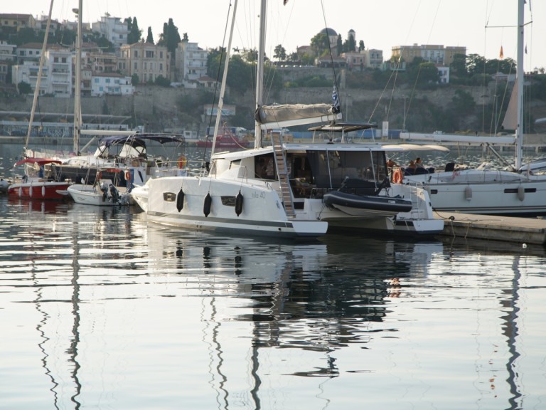 Location bateau Fountaine Pajot Isla 40 à Kavála sur Samboat