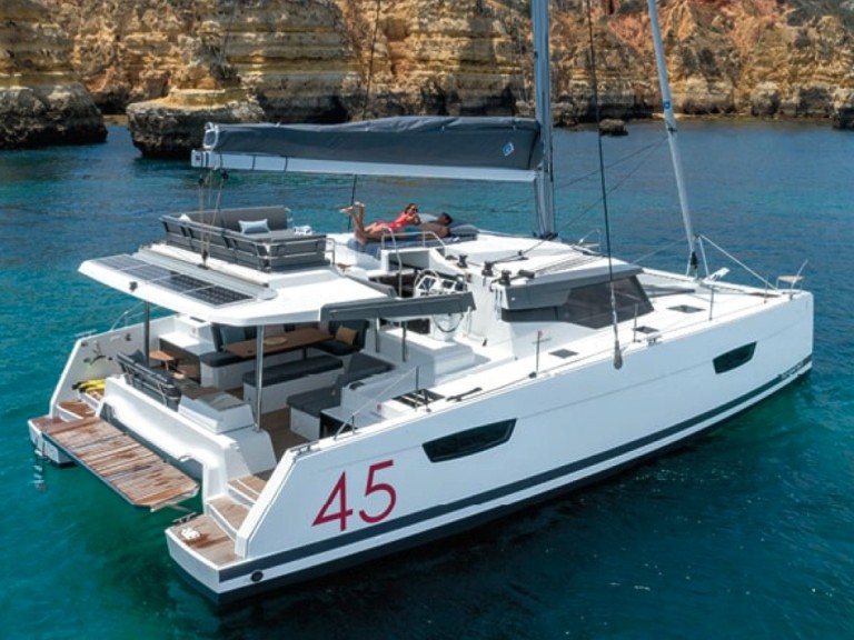 Location Catamaran Fountaine Pajot avec permis