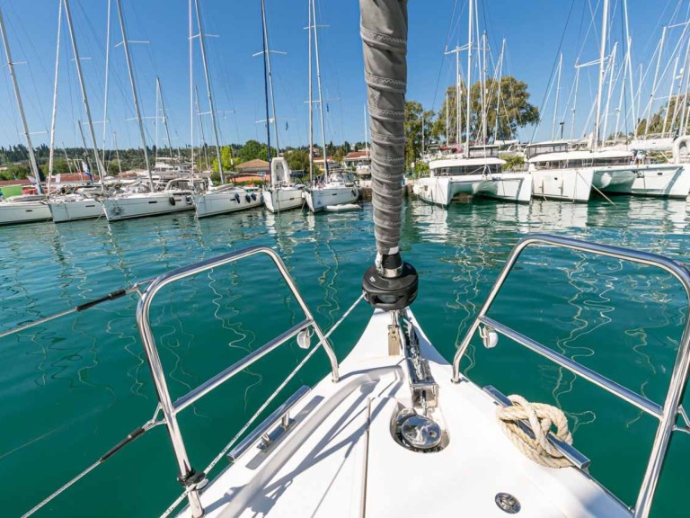 Louer Voilier avec ou sans skipper Bavaria à Lefkáda