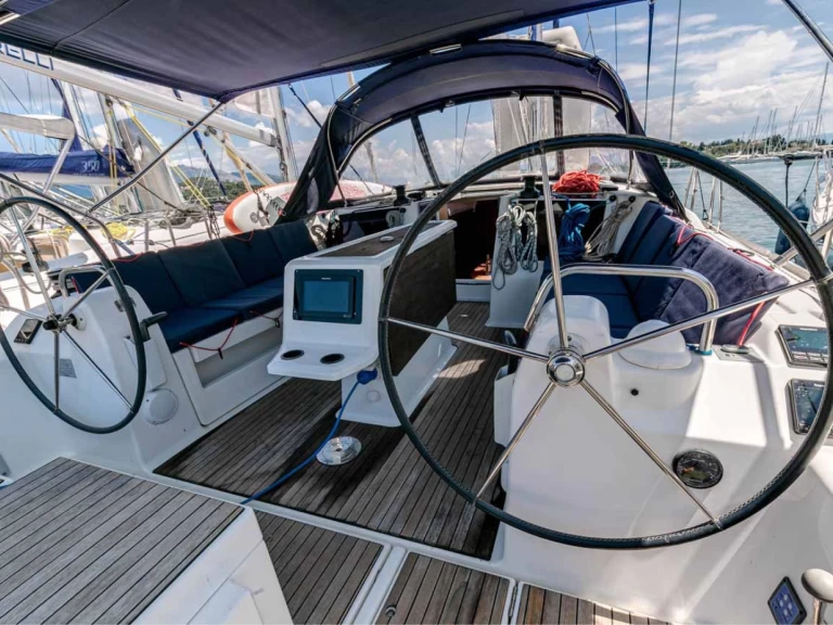 Location à Gouviá - Dufour Dufour 412 sur SamBoat