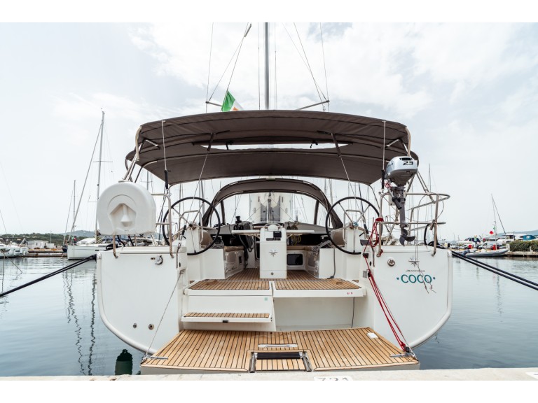 Location à Marina di Portisco - Jeanneau Sun Odyssey 440 sur SamBoat