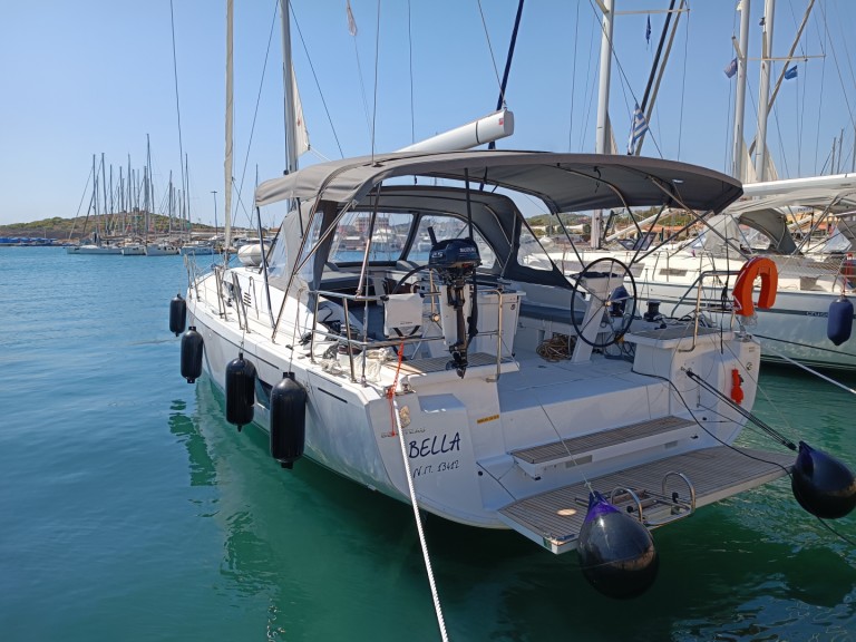 Location bateau Bénéteau Oceanis 46.1 à Lávrio sur Samboat