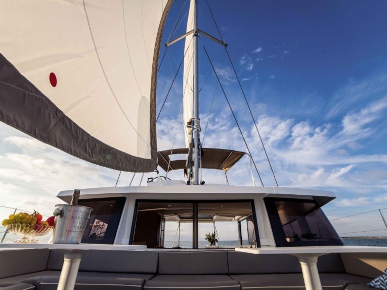 Catamaran à louer à Bas du Fort au meilleur prix