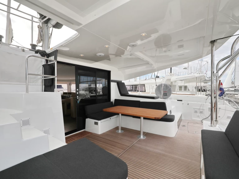 Location Catamaran à Sukošan - Lagoon Lagoon 42