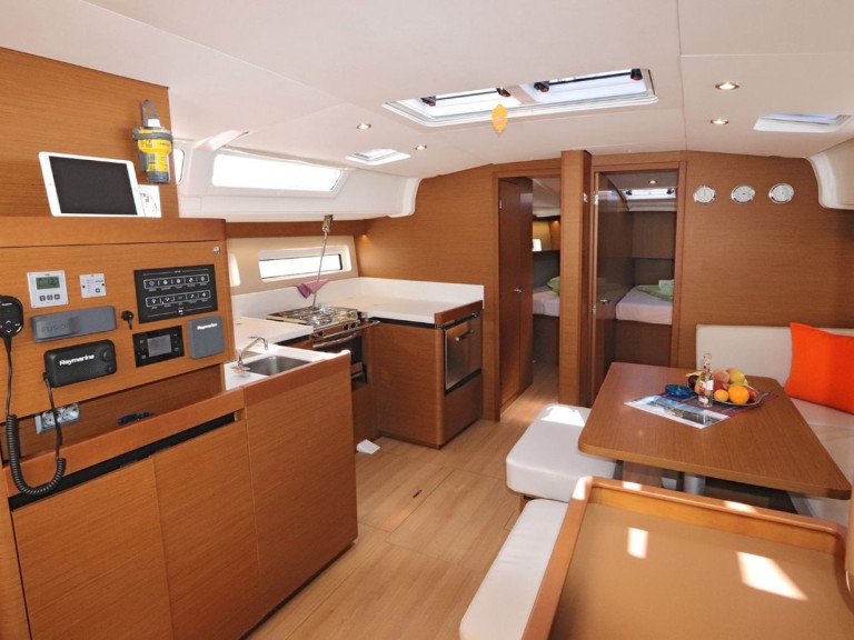 Jeanneau Sun Odyssey 490 a louer à Níkiti