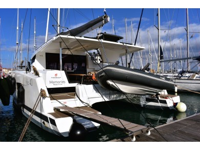 Wynajem Katamaran Fountaine Pajot z patentem 