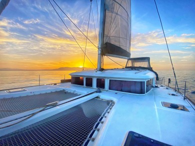 Verhuur Catamaran Lagoon met vaarbewijs