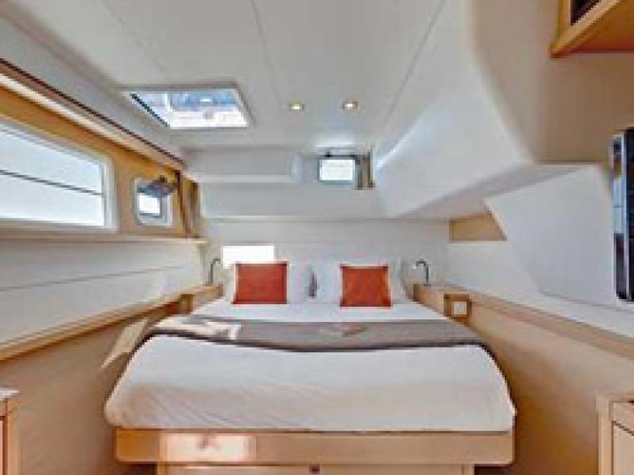 Location bateau Parham Town pas cher Lagoon 450 Sport Top