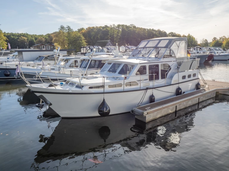 Location bateau Waren (Müritz) pas cher Skiron Typ 3