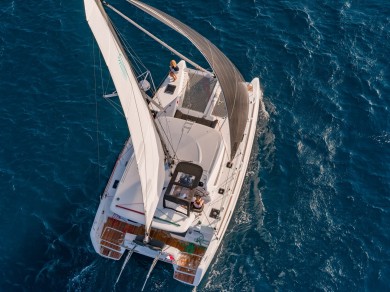 Båtuthyrning Lagoon Lagoon 40 i Volos på Samboat 