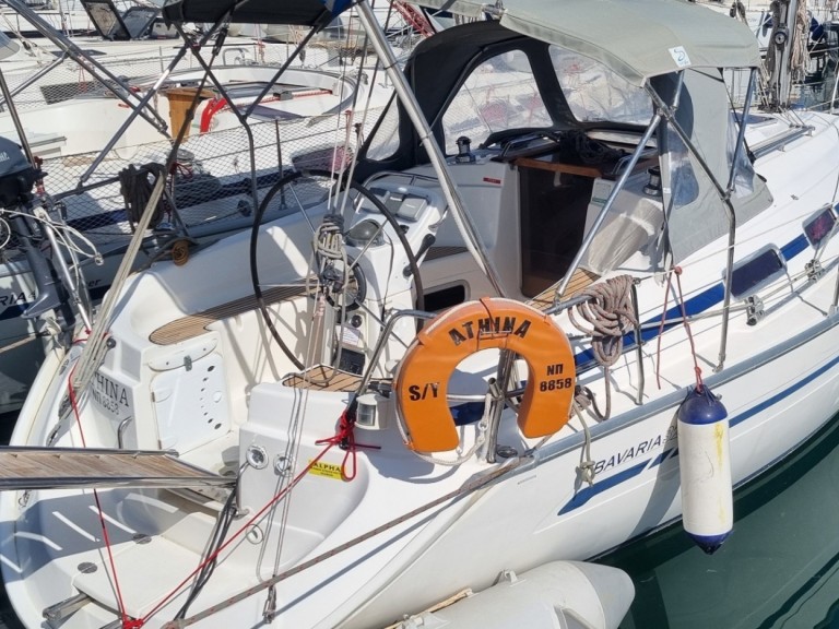 Location Voilier à Álimos - Bavaria Bavaria 32 Cruiser