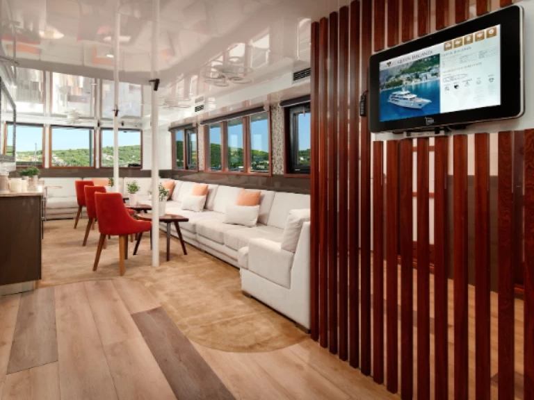 Location bateau  Motoryacht Queen Eleganza à Split sur Samboat