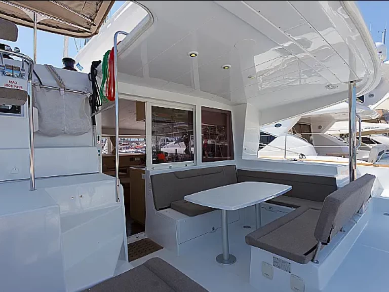 Louez un Lagoon Lagoon 400 S2 à Lefkáda