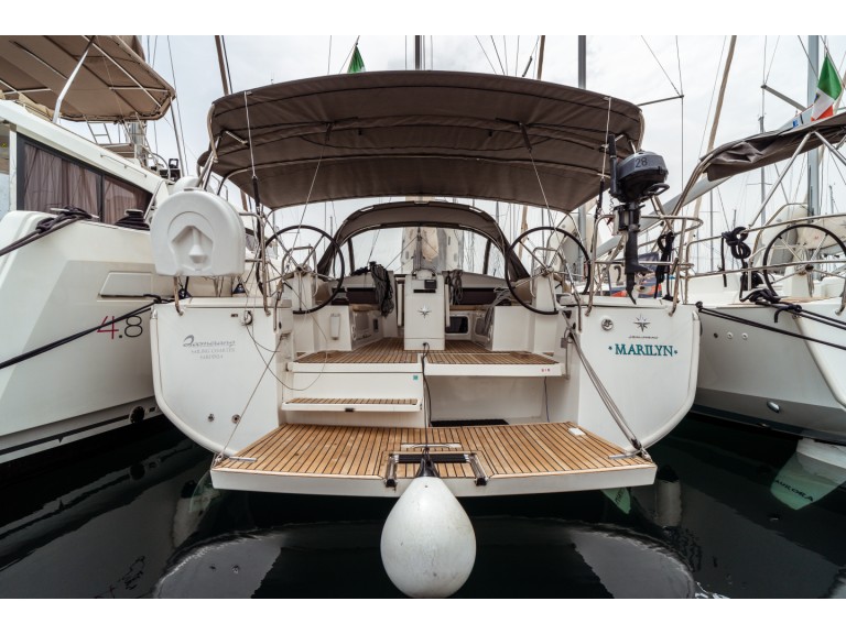Location bateau Jeanneau Sun Odyssey 440 à Olbia sur Samboat