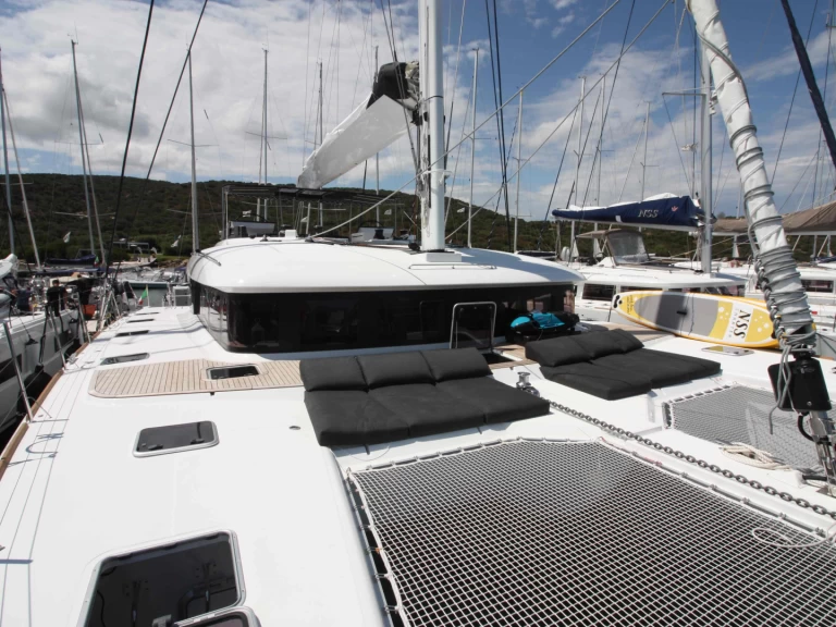 Louez un Lagoon Lagoon 620 à Bas du Fort