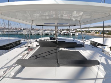 Yacht charter D-Marin Dalmacija Marina billig Lagoon 46