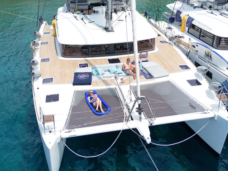 Lagoon Lagoon 560 S2 a louer à Ellinikó