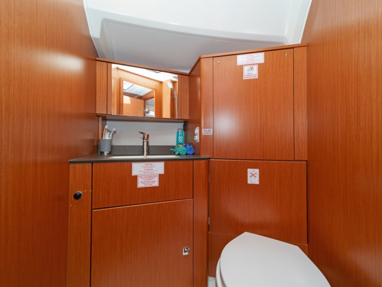Louez un Bavaria Cruiser 41 à Álimos