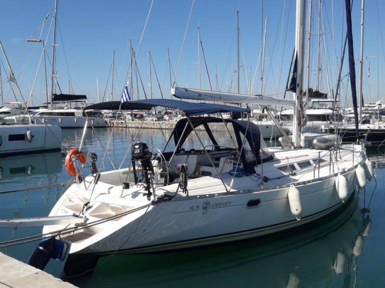 Louez un Jeanneau Sun Odyssey 47 à Álimos