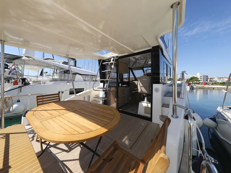 Location à Sibenik - Cobra Yachts Futura 40 Grand Horizon sur SamBoat