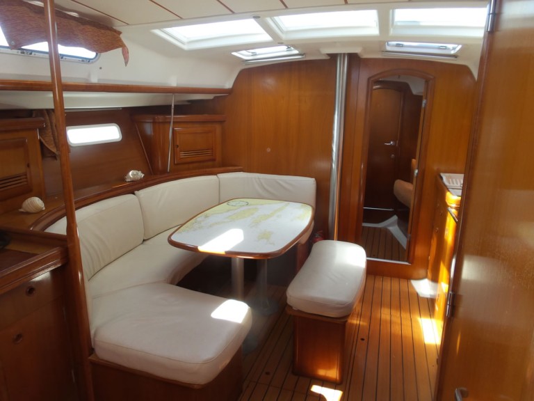Location bateau Split pas cher Oceanis 393 Clipper