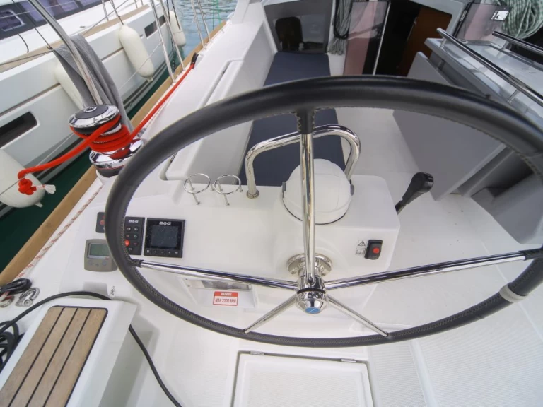 Louez un Bénéteau Oceanis 45 à Saint George's