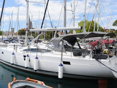 Elan Impression 50 charter bareboat eller skeppad i Marina Tankerkomerc